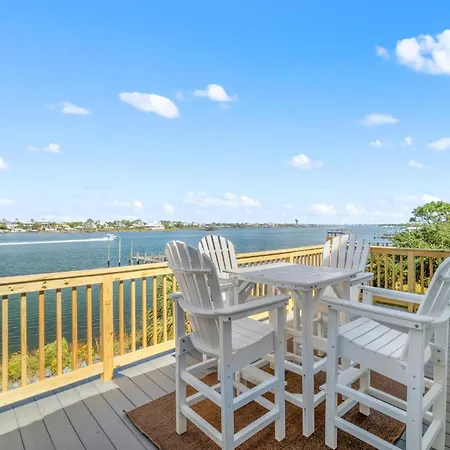 Molokai Villas Riverside 7A